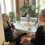 Christina Bech lacer afdøde kontakt i hendes stue sammen med Michelle